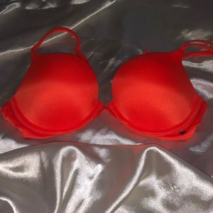 Victoria’s Secret push up bra
